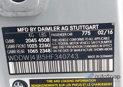 2017 Mercedes-Benz C 300 z USA, uszkodzony, nr VIN WDDWJ4JB5HF340743